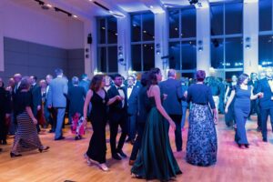 082603 - 24-01-27 - 02 - Harmonieball Schweinfurt