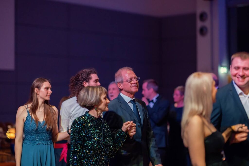 082790 - 24-01-27 - 02 - Harmonieball Schweinfurt