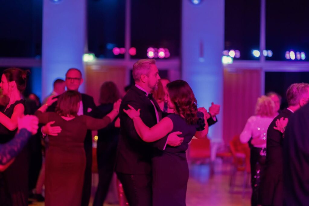 082802 - 24-01-27 - 02 - Harmonieball Schweinfurt