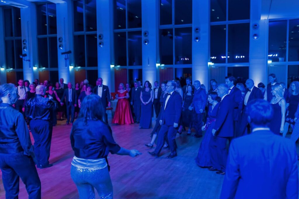 083290 - 24-01-27 - 02 - Harmonieball Schweinfurt