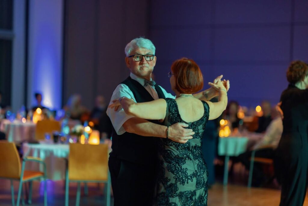 083390-24-01-27-02-Harmonieball-Schweinfurt