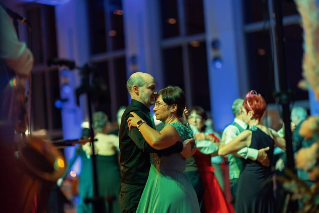 083405-24-01-27-02-Harmonieball-Schweinfurt